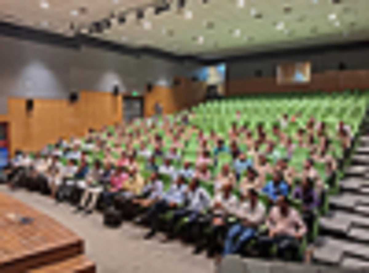 नोएडा में बढ़ते साइबर क्राइम को लेकर पुलिस और बैंको के प्रतिनिधियों के बीच हुई बैठक